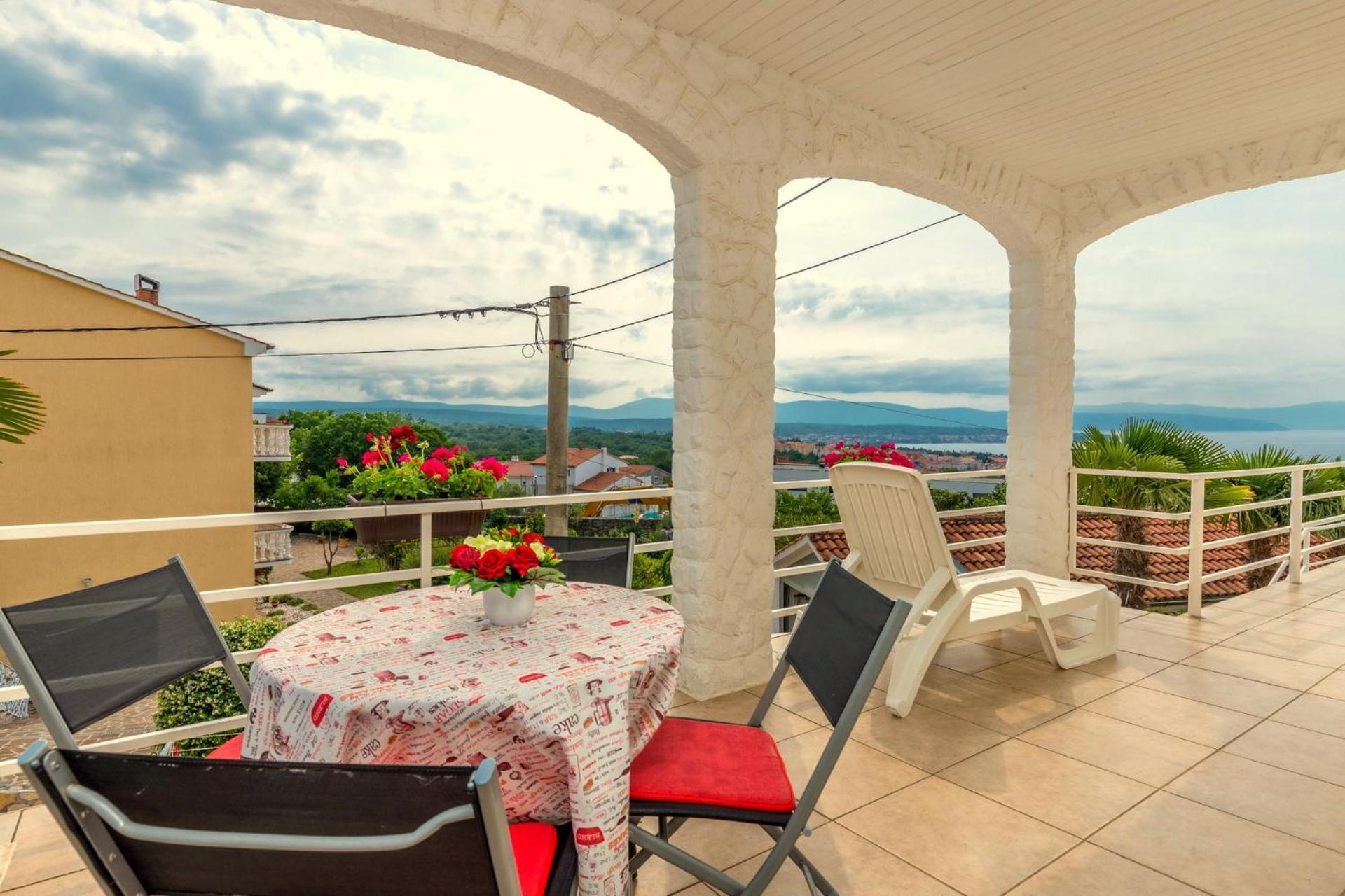 Apartments Kremenici Malinska Luaran gambar