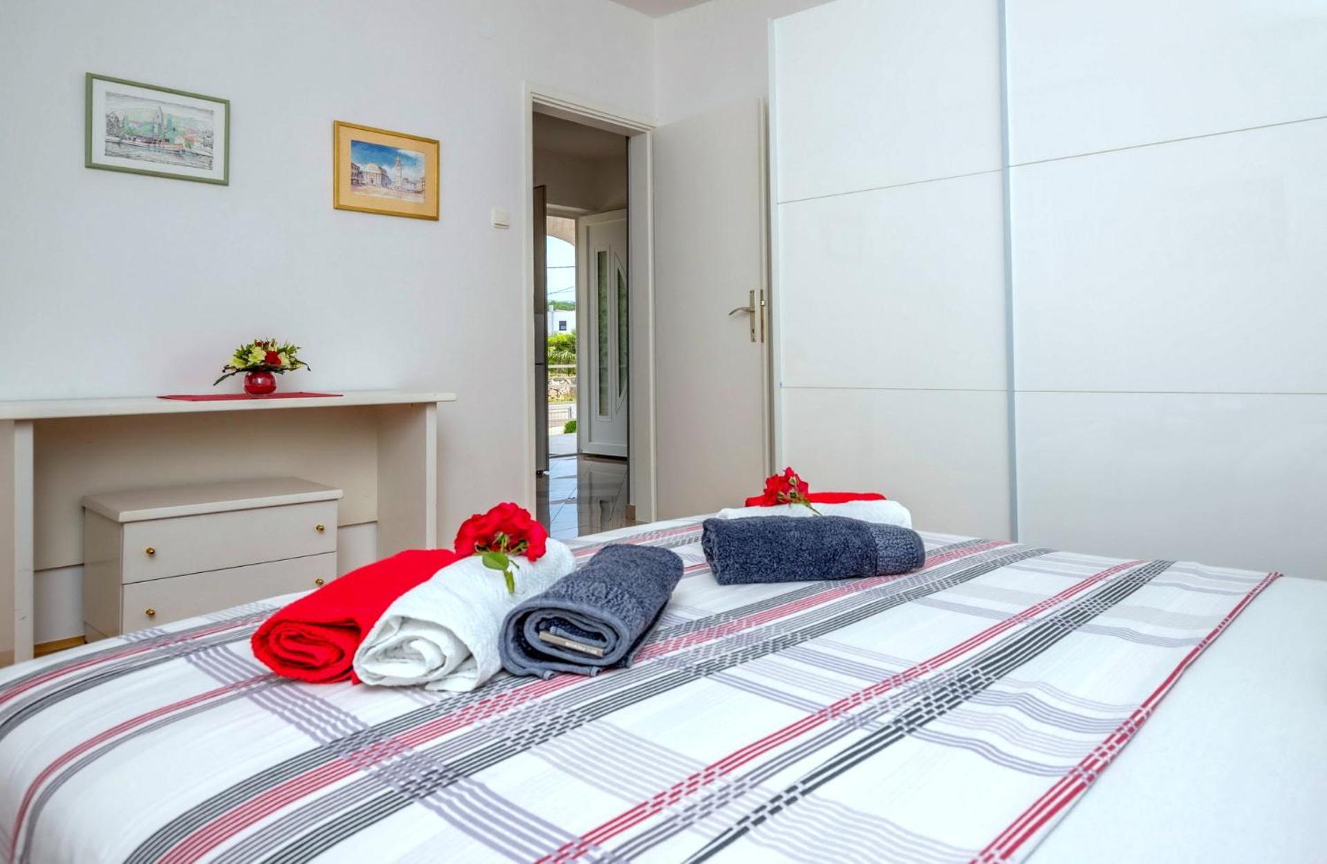 Apartments Kremenici Malinska Luaran gambar