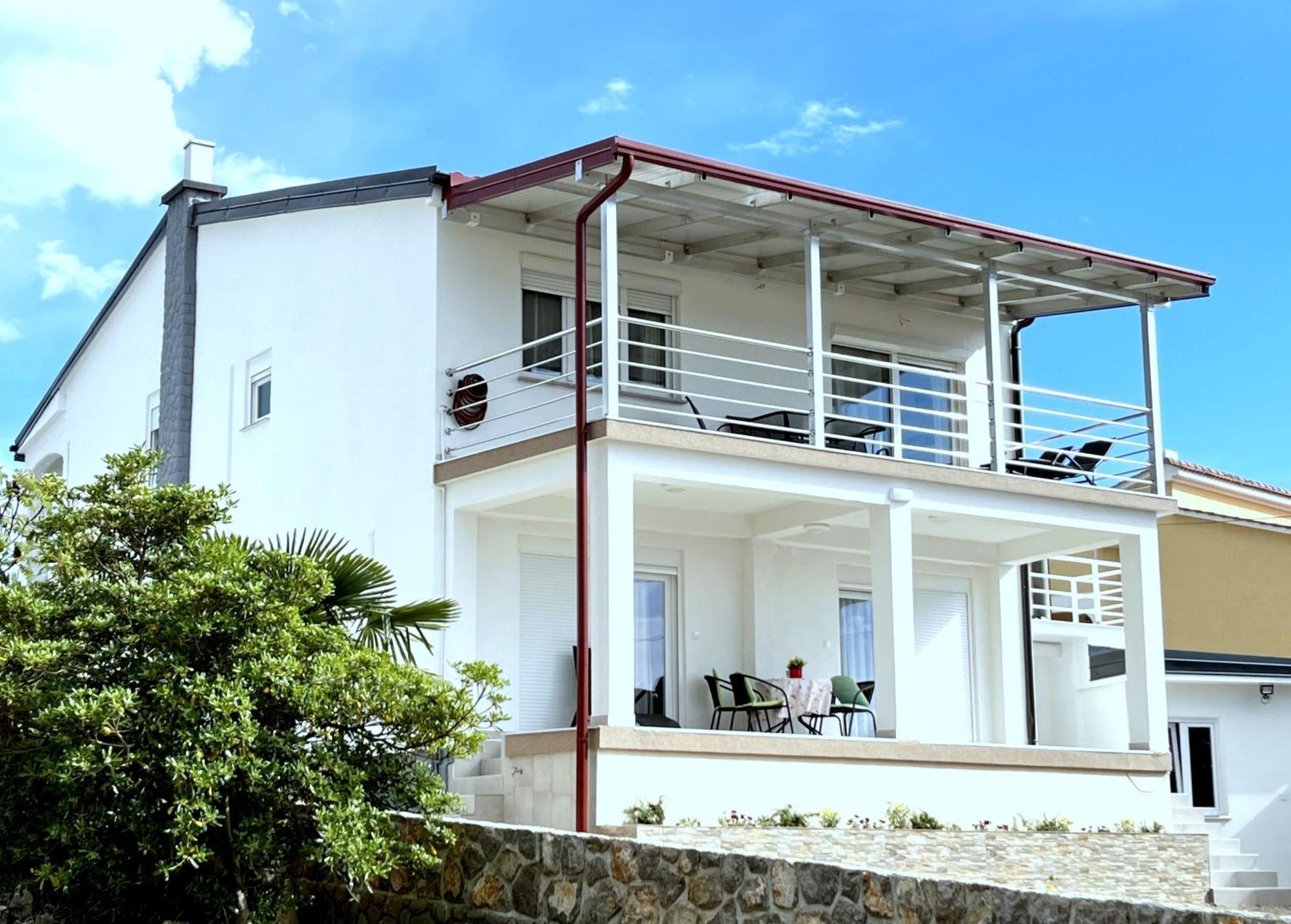Apartments Kremenici Malinska Luaran gambar