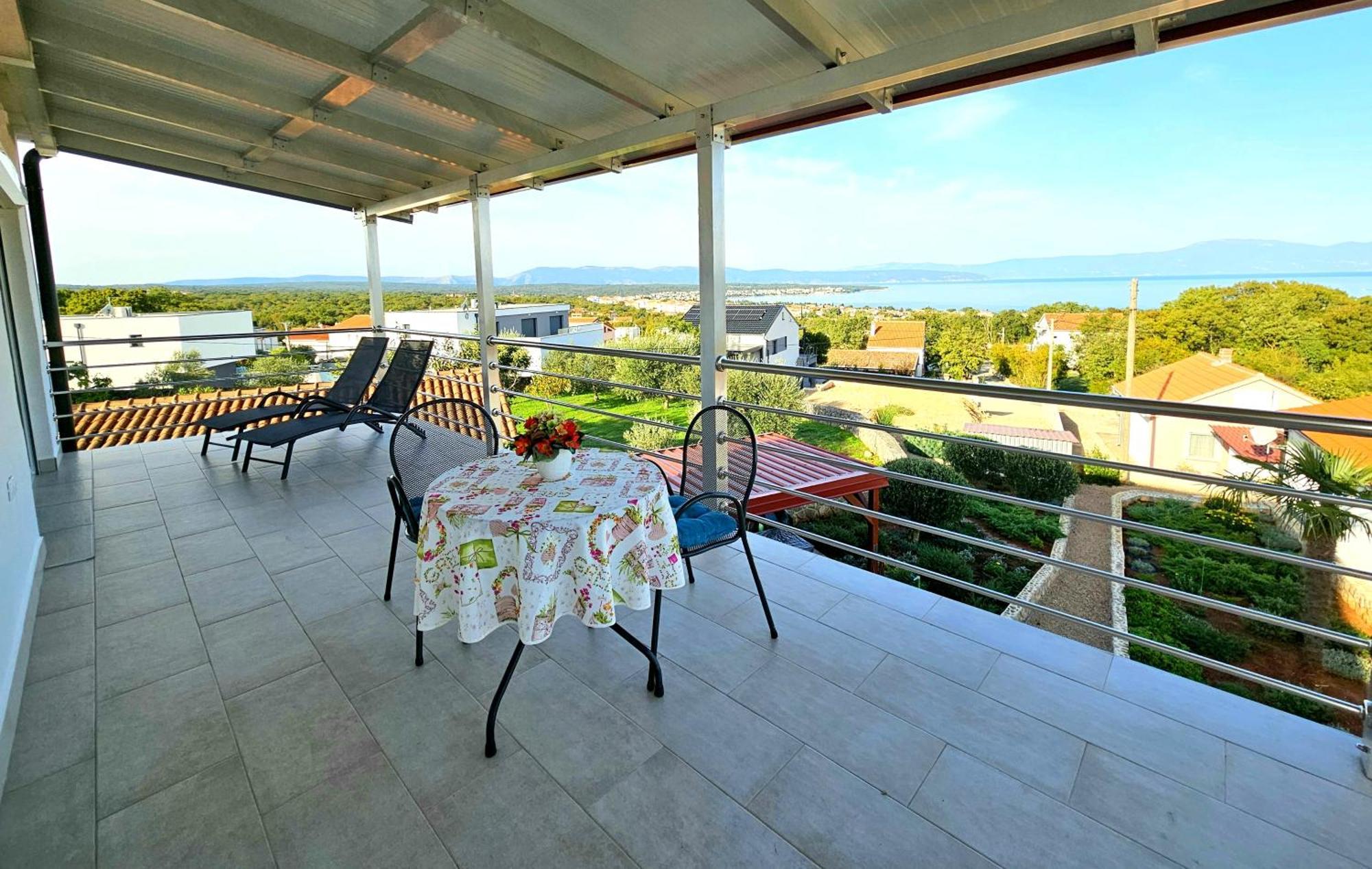 Apartments Kremenici Malinska Luaran gambar